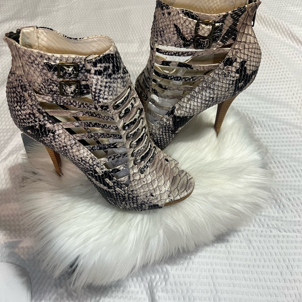 Steven By Steve Madden Gray Snakeskin Heels
A-8